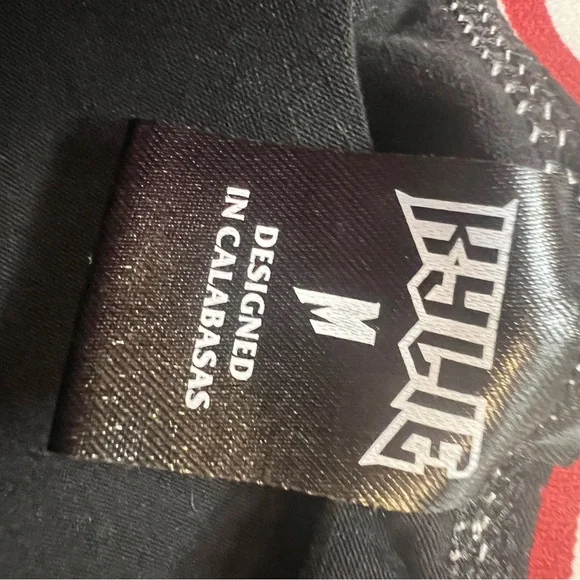 🌟 Kylie Era Relic – Collector’s Item 🌟 Kylie Jenner “Designed in Calabasas” Set - Picture 8 of 10